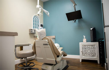 dental treatment room of scripps west dental